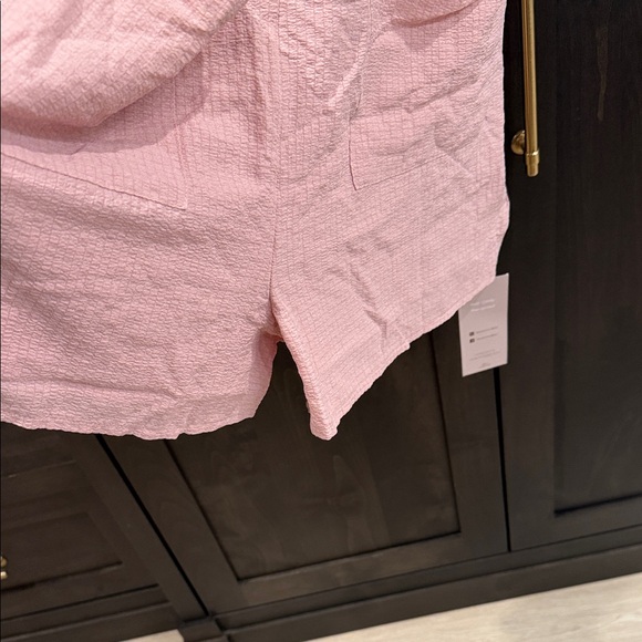 Light Pink Textured Shorts - Picture 2 of 4